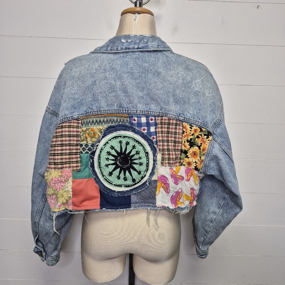 ***SOLD***Upcycled Zara Patchwork Cropped Raw Hem Jean Jacket Size L - Picture 2 of 10